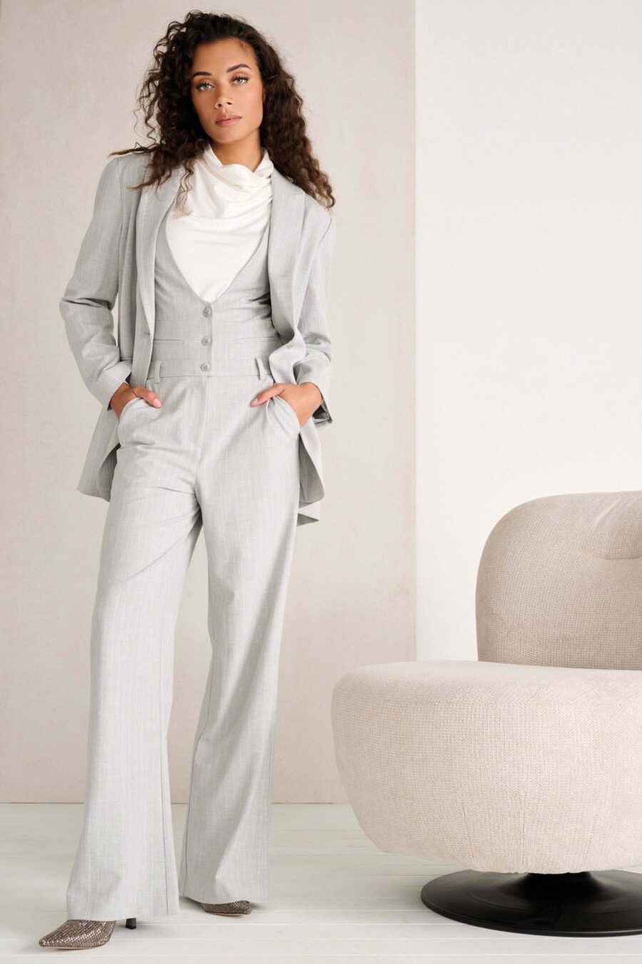 BLAZER X650 GREY PIN STRIPE. TOP X886 ECRU.ONE PIECE SUIT X654 GREY PIN STRIPE