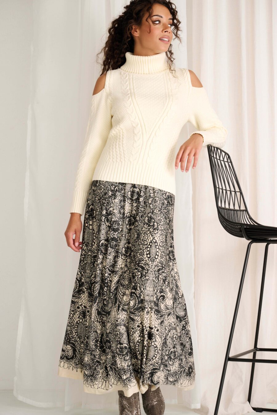 KNIT X845 ECRU.SKIRT X202 P645